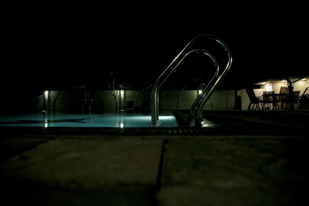 Lavendish Okrin Hotel Kataragama Buitenkant foto