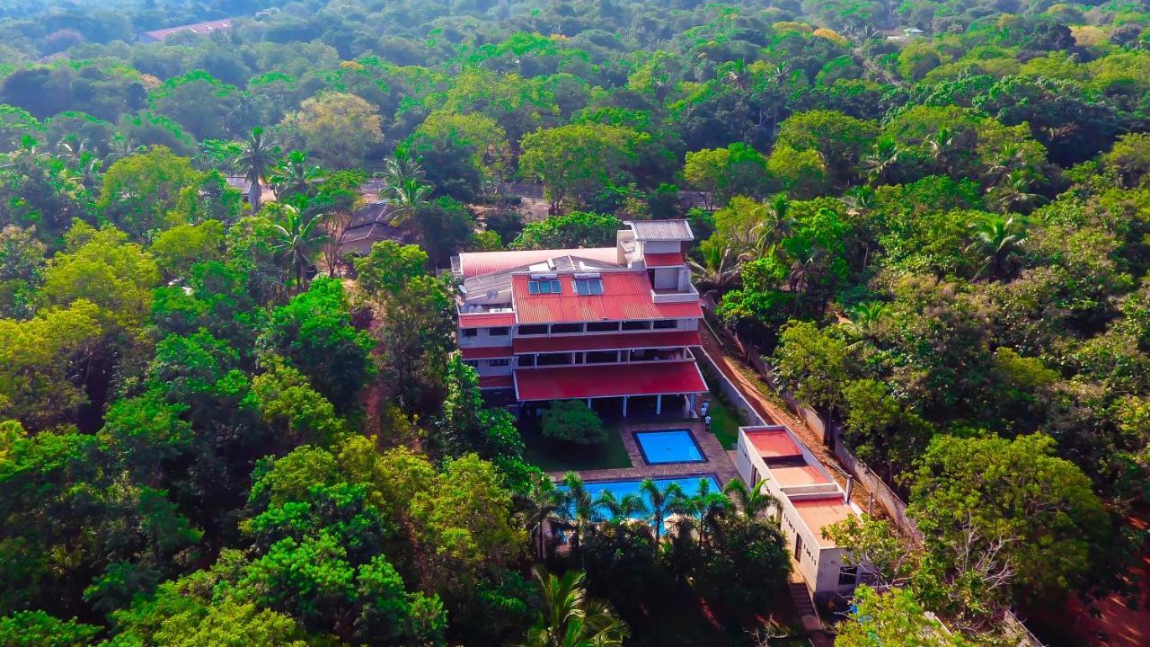 Lavendish Okrin Hotel Kataragama Buitenkant foto